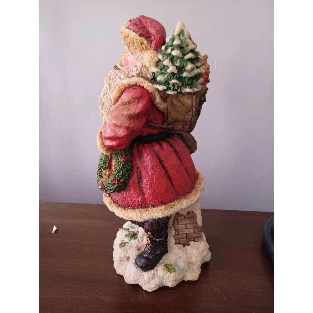 Vtg Musical St. Nicholas Santa wind up figurine Christmas. *Please read